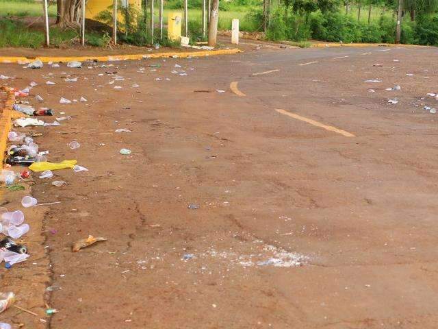 Motorista foge sem prestar socorro depois de atropelar 4 pessoas 