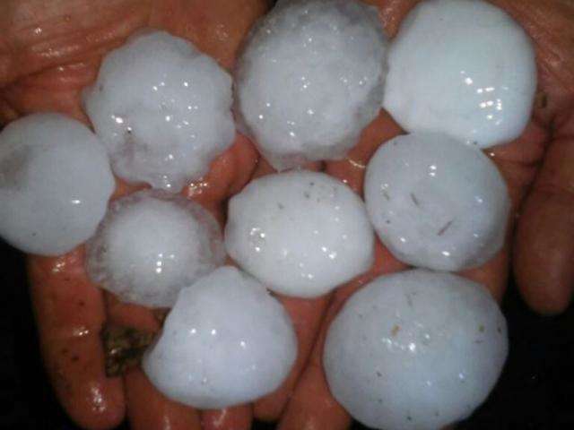 Chuva com granizo do tamanho de bola de pingue-pongue atinge a fronteira