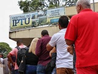 Plantão para negociação de dívidas será realizada neste final de semana na Central do IPTU (Foto: Arquivo/Henrique Kawaminami)