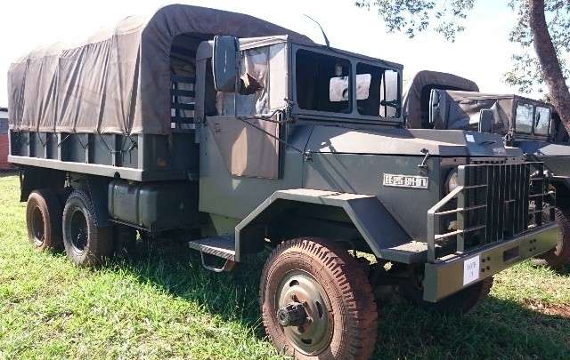 &ldquo;Aposentados&rdquo;, ve&iacute;culos do Ex&eacute;rcito ser&atilde;o leiloados e poder&atilde;o rodar nas ruas