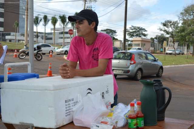 Para ambulantes, Caravana da Sa&uacute;de &eacute; oportunidade de dinheiro extra