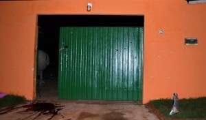 Dois homens, um apontado como pistoleiro, morrem em tiroteio