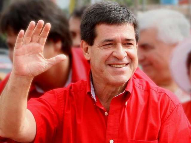 Com ex-presidente paraguaio na mira, Lava-Jato cumpre mandado em MS 