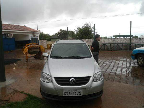  Rapaz rouba carro do av&ocirc; e tenta fugir da pol&iacute;cia na MS 306