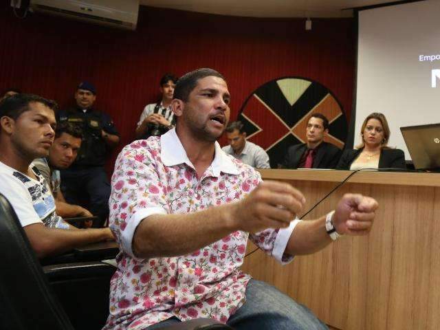 Ainda sem acordo, catadores dizem que v&atilde;o esperar mais uma semana
