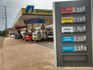 Período de promoções acabou e combustíveis vão ficar mais caros para o consumidor. (Foto: Pedro Peralta)