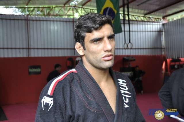 Bi-mundial de jiu-jitsu ministra palestras em MS e exalta cen&aacute;rio da modalidade