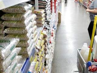Feijão puxou baixa no preço da cesta básica em Dourados em maio (Foto: Arquivo)