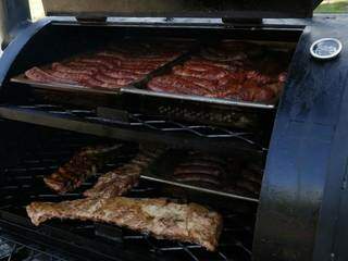 As carnes do Churrasco Texano, levam de 4 a 12 horas para ficarem prontas.(Foto: Gerson Walber)