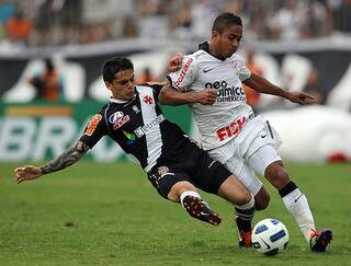 Vasco e Corinthians disputaram ponto a ponto Campeonato Brasileiro do ano passado. (Foto: Agência Estado)