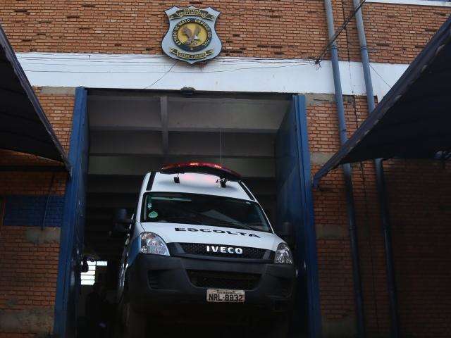 Detento da M&aacute;xima cai da cama, bate a cabe&ccedil;a e &eacute; encontrado morto
