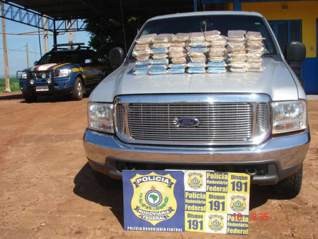  PRF apreende quase 80 kg de coca&iacute;na; droga seria levada para SP