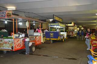 Comerciantes estão receosos com licitação e mais uma mudança de local. (Fotos:Simão Nogueira)