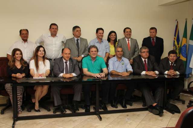 PSDB tira PMDB do poder ap&oacute;s 32 anos e imp&otilde;e derrota ao PT e Londres