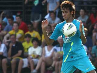Neymar forma ataque com Hulk e Leandro Damião contra os mexicanos. (Foto: Mowa Press)