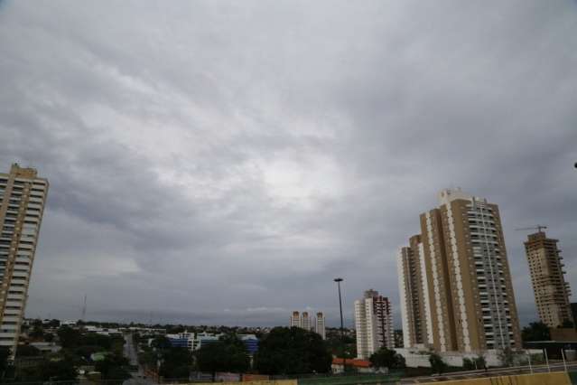 Previs&atilde;o &eacute; de mais chuva forte em Campo Grande neste s&aacute;bado