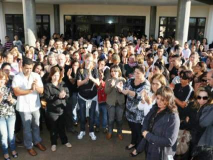  Nova Andradina tem protesto contra violência após assassinato de diretor