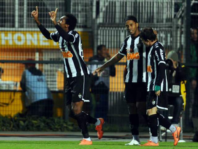  Atl&eacute;tico-MG supera Palmeiras por 1 a 0 e Ronaldinho estreia com vit&oacute;ria