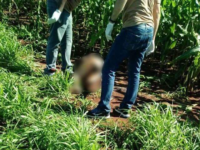 Mulher morta a tiros e jogada em lavoura de milho tinha s&oacute; 18 anos