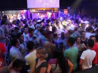 A boate Non Stop Club terá na madrugada do dia 25 os DJs Daniel Carbo, Rodrigo Gel e a ex-BBB Ariadna. (Foto: Divulgação)