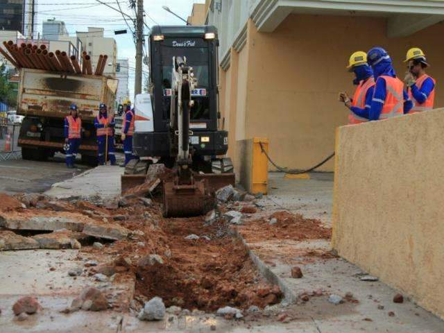 Prefeitura flagra irregularidades nas liga&ccedil;&otilde;es de esgoto no Centro