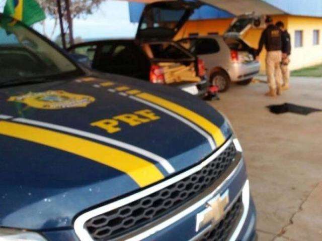 Ap&oacute;s persegui&ccedil;&atilde;o, dupla acaba presa com quase 1 tonelada de maconha