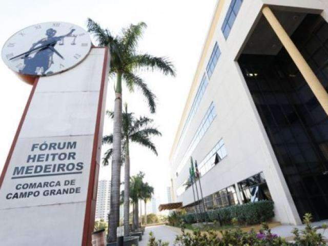 Ag&ecirc;ncia ir&aacute; pagar R$ 25 mil para casal que perdeu f&eacute;rias ap&oacute;s greve de companhia