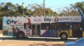 Ônibus do City Tour de Campo Grande está até hoje em manutenção (Foto: Arquivo)