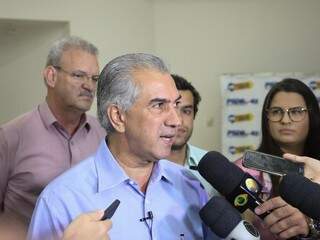 Governador Reinaldo Azambuja, candidato à reeleição pelo PSDB, em entrevista (Foto: Paulo Francis/Arquivo)