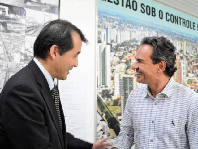 C&ocirc;nsul-geral do Jap&atilde;o visita Campo Grande e &eacute; recebido pelo prefeito