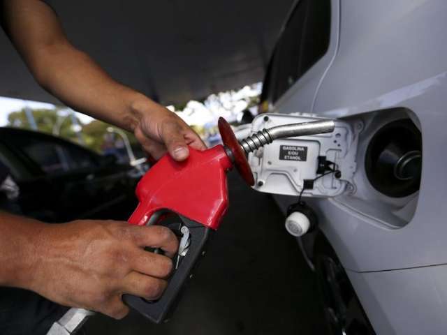 Petrobras reduz pre&ccedil;o da gasolina e do diesel pelo 2&ordm; dia consecutivo