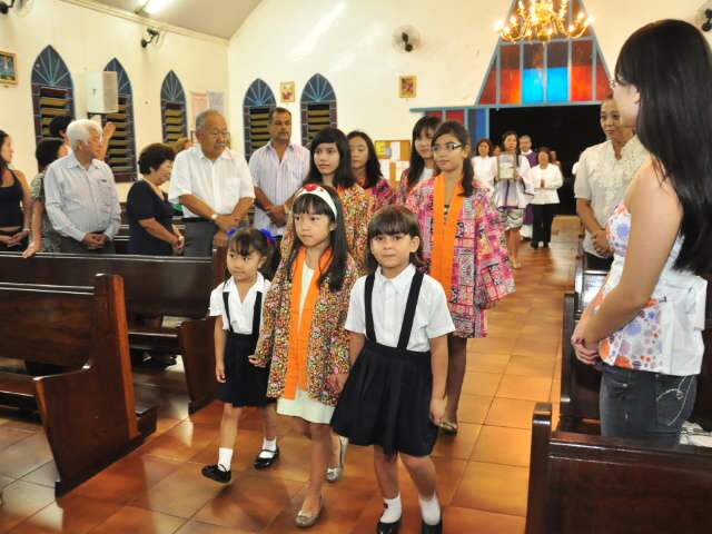  Descendentes rezam missa de 7&ordm; dia por v&iacute;timas no Jap&atilde;o