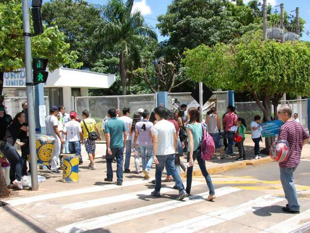  MEC confirma que quest&otilde;es de apostila foram copiadas do pr&eacute;-teste do Enem