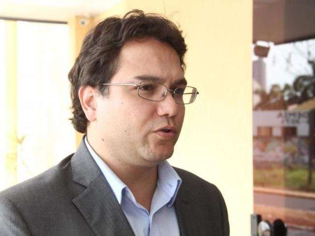 &quot;Reajuste ser&aacute; bem mais baixo do que gostar&iacute;amos este ano&quot;, avisa secret&aacute;rio 