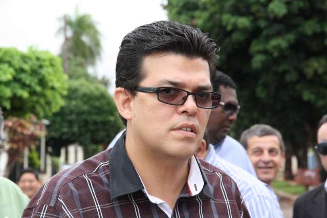 Olarte revela-se despreocupado com a&ccedil;&atilde;o judicial de Bernal para tentar voltar