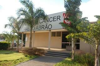 Diretor do Hospital do Câncer mantinha contrato com a própria empresa. (Foto: Marcelo Victor/Arquivo)