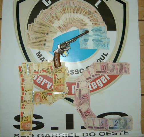  Adolescentes e rapaz de 21 anos confessam roubo de R$ 20 mil em S&atilde;o Gabriel