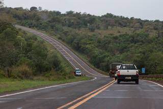 Ainda faltam 648 km a serem duplicados da BR-163 em Mato Grosso do Sul (Foto: Henrique Kawaminami)