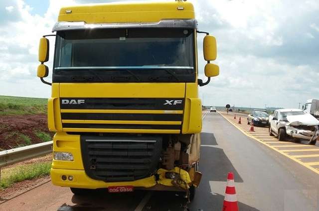 Em ve&iacute;culo roubado, jovem &eacute; preso ap&oacute;s persegui&ccedil;&atilde;o e acidente na 163