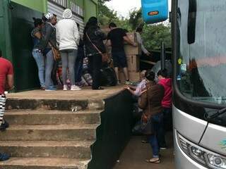 Comerciantes esperam h&aacute; 5 horas por vistoria em posto de fiscaliza&ccedil;&atilde;o