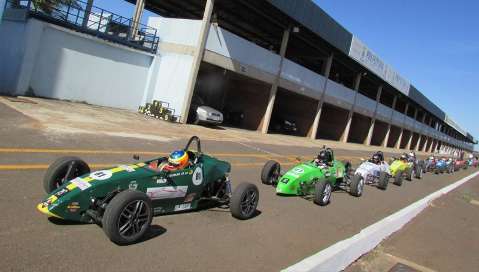 Hoje é dia de definição de grid da Fórmula Vee no Autódromo de Campo Grande