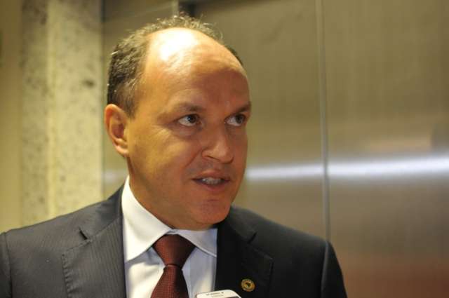 Mochi diz que deixaria presid&ecirc;ncia do PMDB, principalmente, para Puccinelli