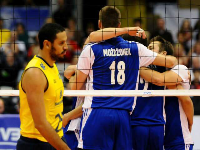  Ap&oacute;s derrota, Brasil encara o Canad&aacute; hoje pela Liga Mundial de v&ocirc;lei