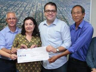 Câmara “devolve” R$ 4,5 milhões para prefeitura pagar merenda e médicos Câmara “devolve” R$ 4,5 milhões para prefeitura pagar merenda e médicos