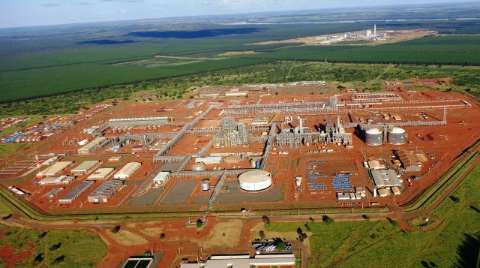 Petrobras negocia com a Bolívia parceria para terminar fábrica de MS