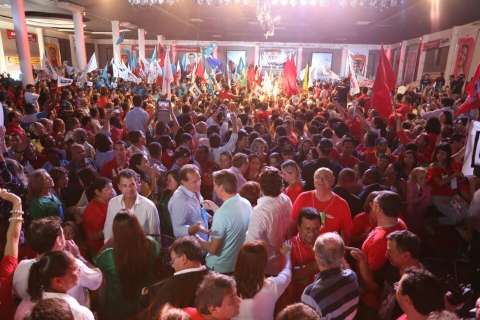 Na frente de Lula e de 2 mil, Delcídio promete governo de oportunidades