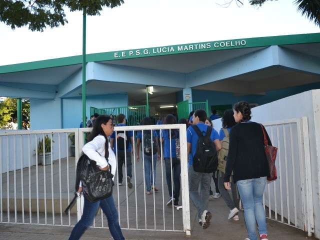Escolas da rede p&uacute;blica devem contar com pelo menos 360 mil alunos 