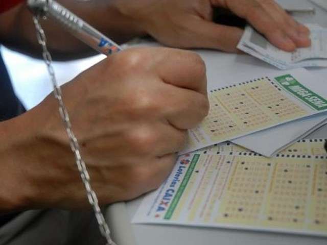 Acumulada, Mega-Sena pode pagar R$ 50 milh&otilde;es nesta quarta-feira
