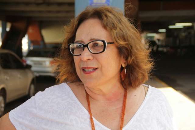 Abrigo para mendigos, guaritas da antiga rodovi&aacute;ria s&atilde;o demolidas 