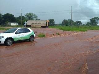 Temporal causa transtornos e alagamentos em 2 cidades do interior 